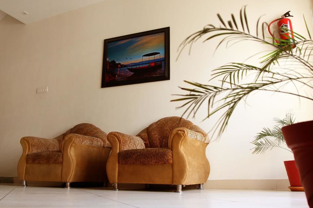 Collection O 45990 Premiere Villa Kakarmatha Luaran gambar