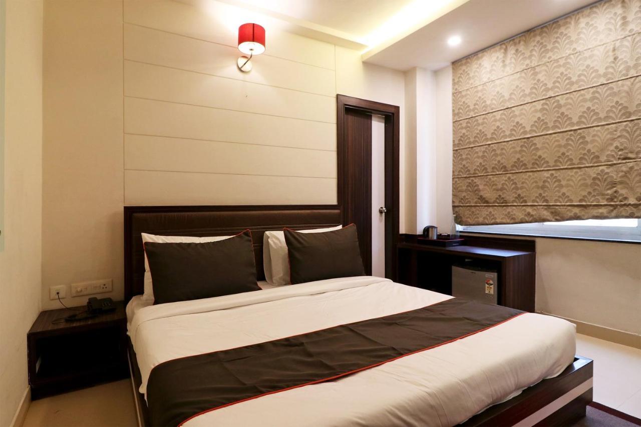 Collection O 45990 Premiere Villa Kakarmatha Luaran gambar