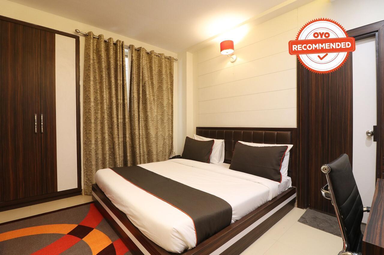 Collection O 45990 Premiere Villa Kakarmatha Luaran gambar