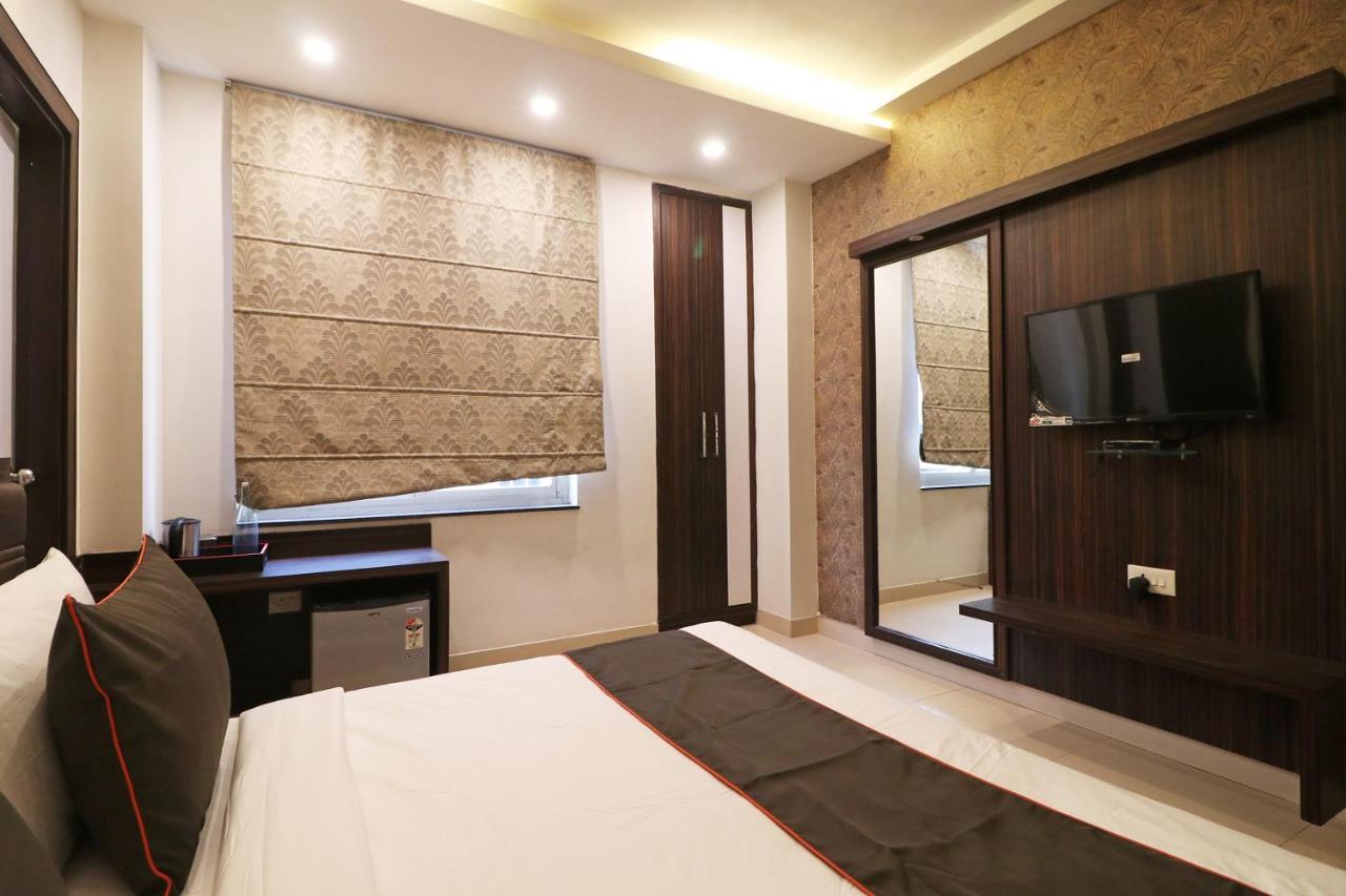 Collection O 45990 Premiere Villa Kakarmatha Luaran gambar