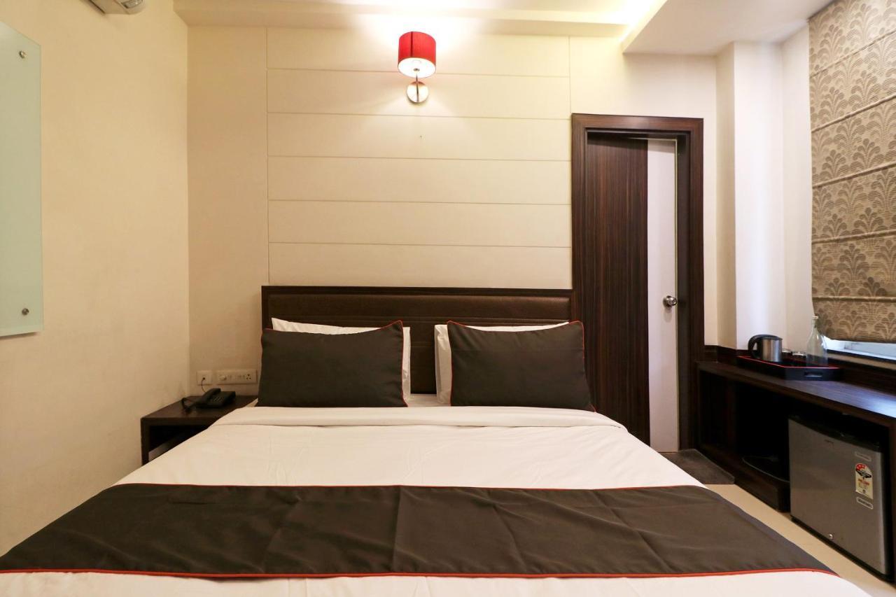 Collection O 45990 Premiere Villa Kakarmatha Luaran gambar